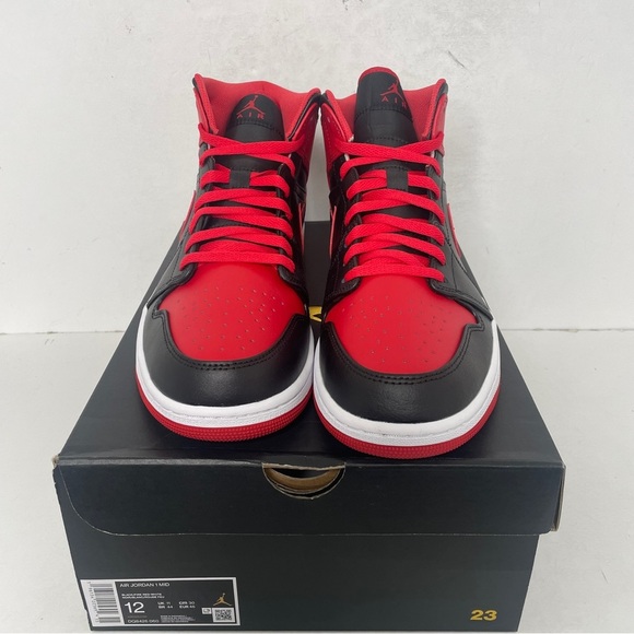 Nike Air Jordan 1 Retro Mid “Alternate Bred” 2022 - Picture 2 of 4